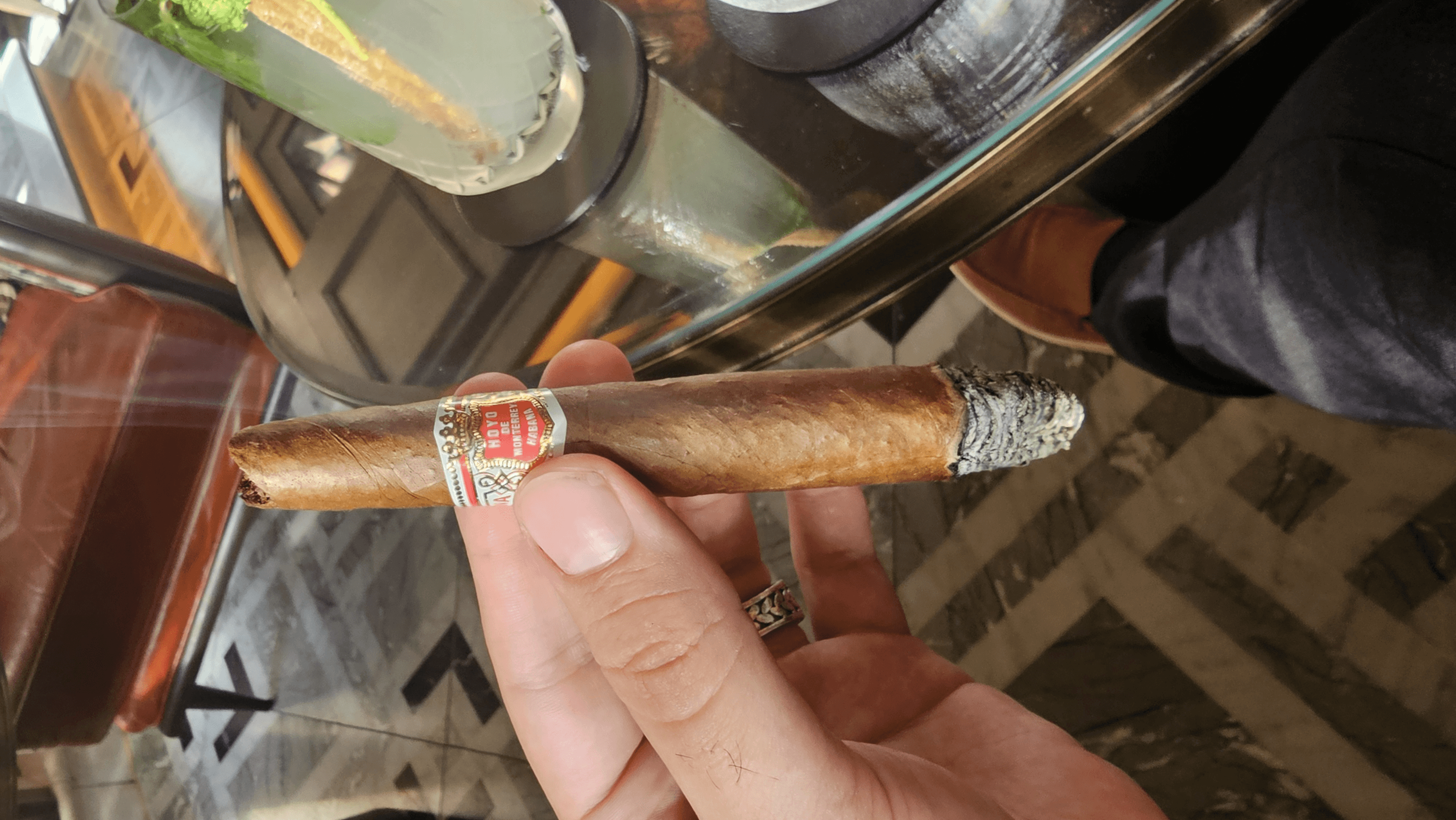 Hoyo de Monterrey Elegantes (2017) cigar review