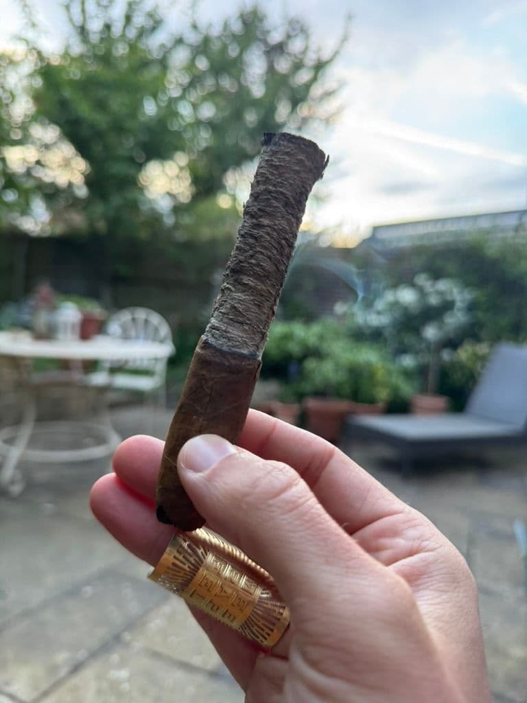 Meir Pyramid held with exceptionally long ash and Meir secondary band
